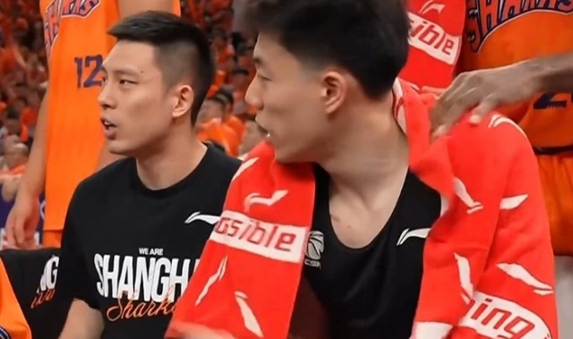 中欧体育登录入口-CBA历史级转会！张镇麟离开辽宁首赛季完成夺冠＆生涯6年加冕第4冠|上海男篮|广厦男篮|篮板|球队|周琦_新浪体育_新浪新闻